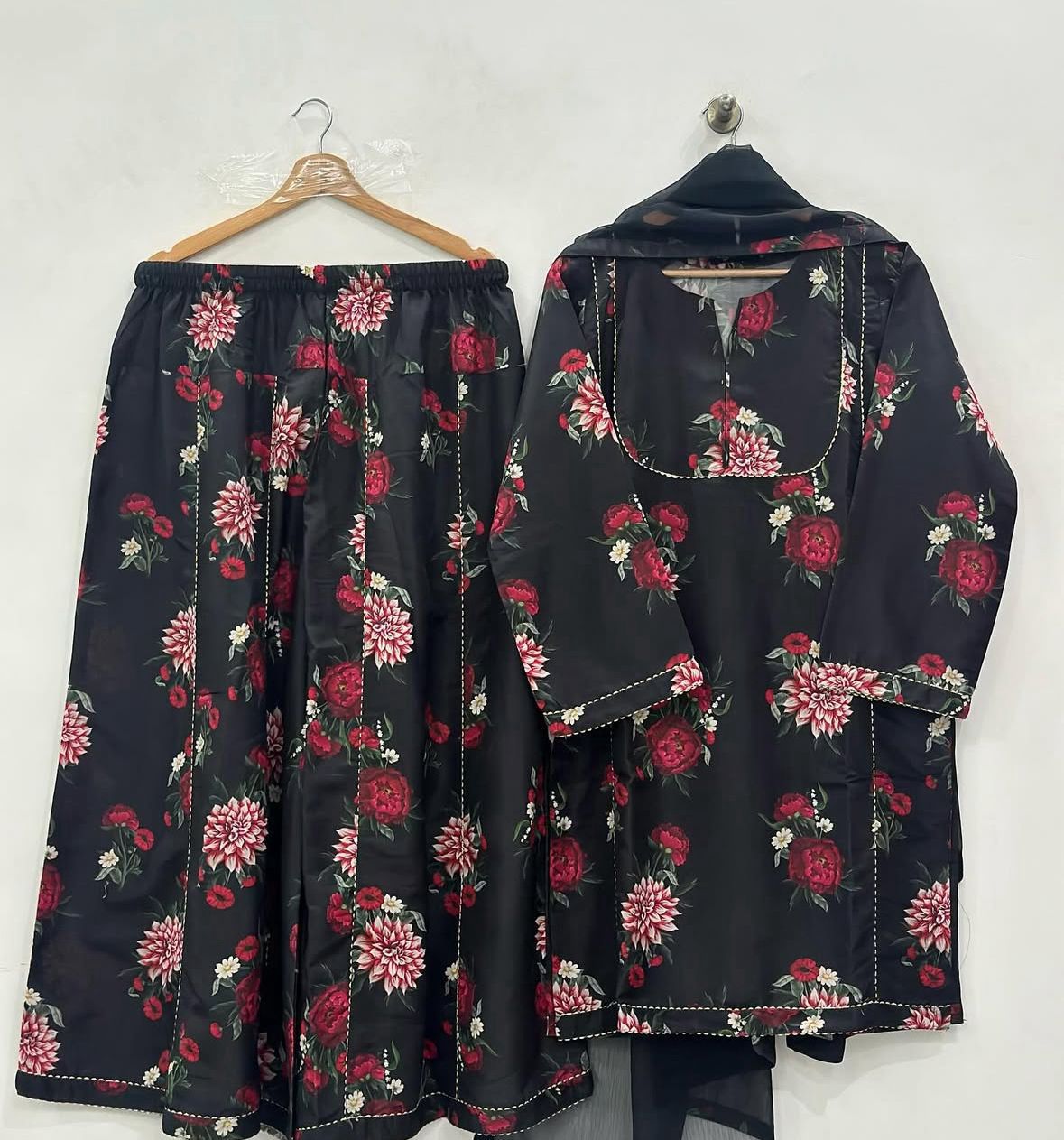 3Pcs (Graphic)